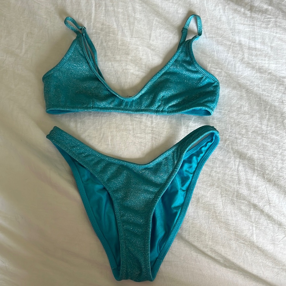 Triangl bathing suit set